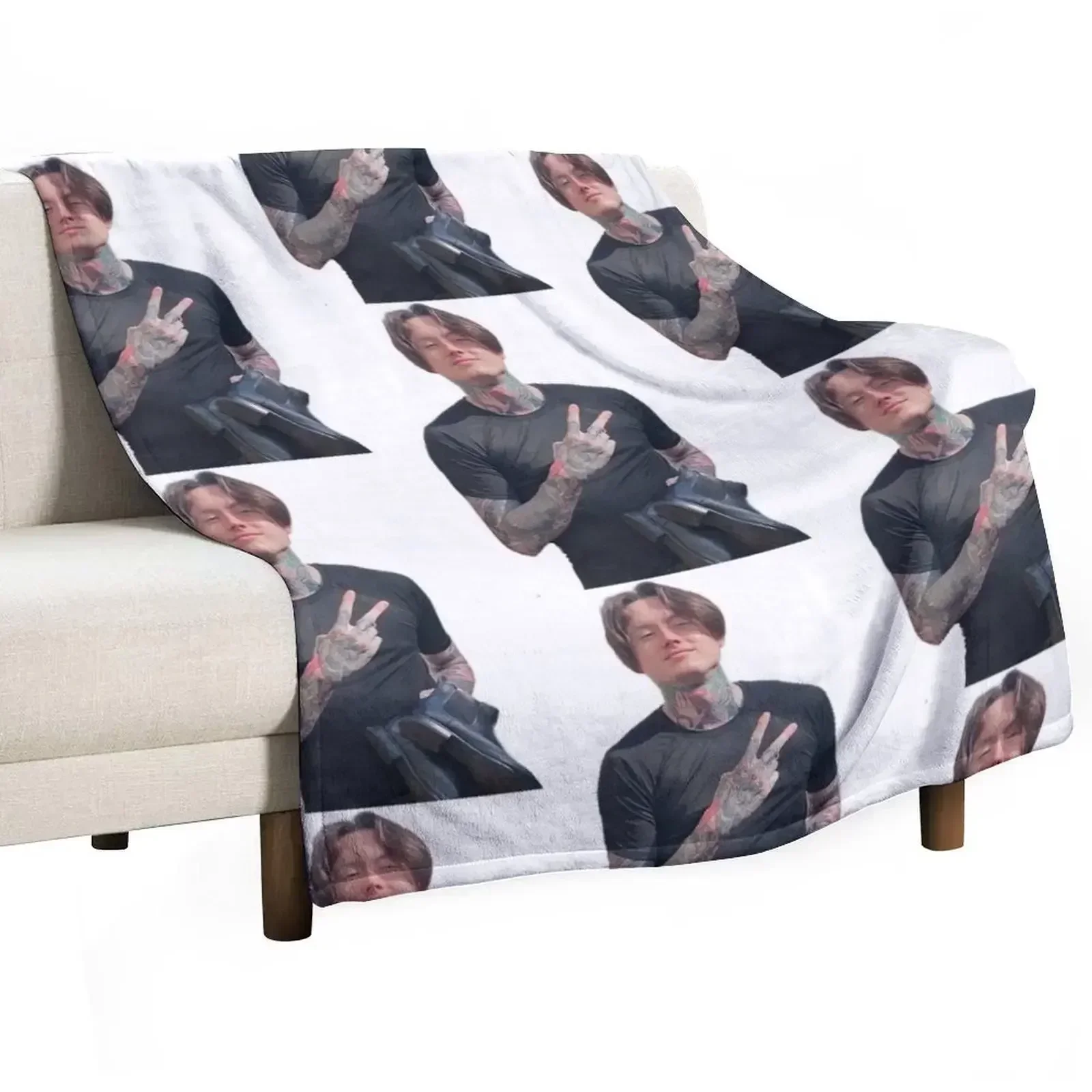 

Noah Sebastian Throw Blanket Nap Bed Bed linens warm for winter Blankets