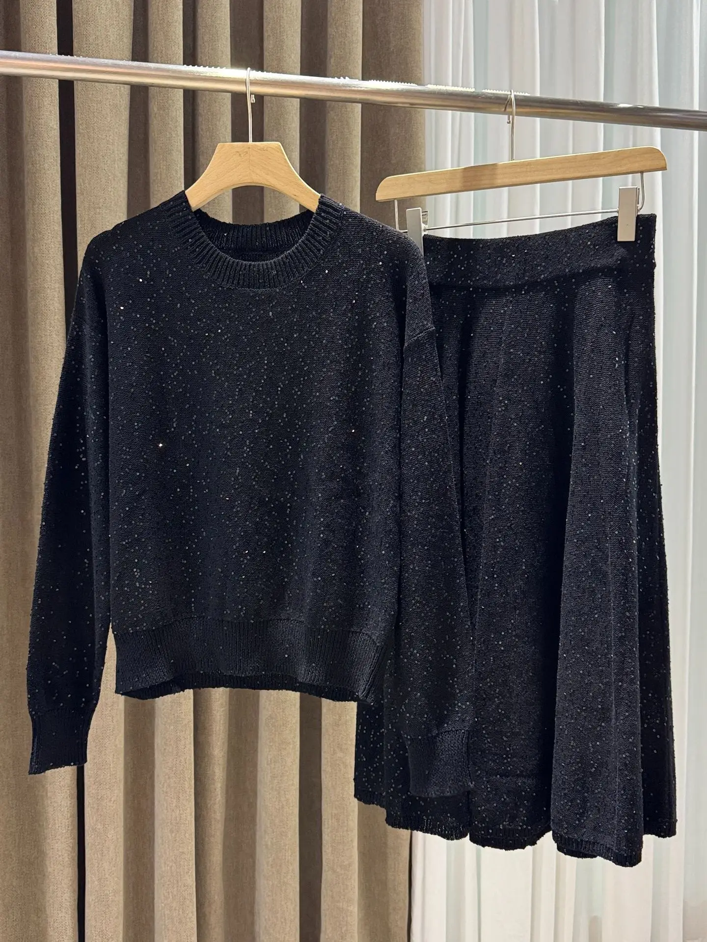 

High-quality Women's Clothing 100 Cotton Sequin Sweater Round Neck Long Sleeve with Half Skirt All-match Two-piece Set