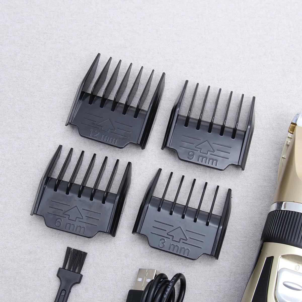 Elektryczna maszynka do strzyżenia sierści zwierząt, ładowana przez USB, ostrze ceramiczne typu R, antypoślizgowy uchwyt, bezgłośna, do pielęgnacji psów i kotów, trymer dla zwierząt.