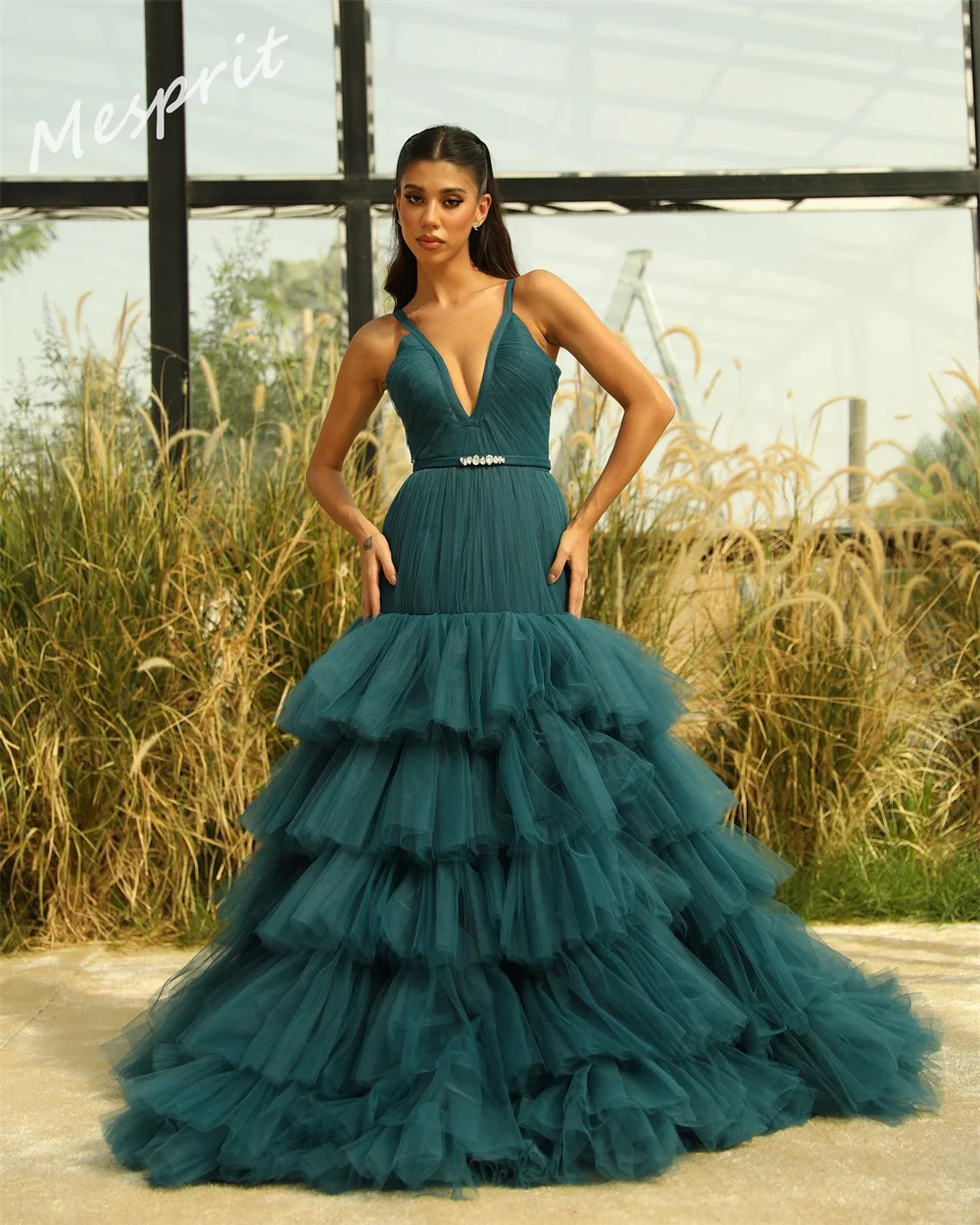 Jiayigong High Quality Exquisite    Retro Elegant V-neck Ball Gown Rhinestone Layered Draped Tulle Customized