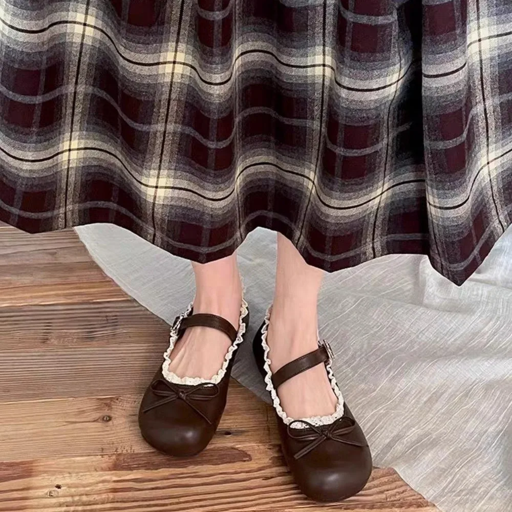 المرأة موضة حذا فردي للسيدات ربيع جديد جولة رئيس الفم الضحلة فراشة عقدة مشبك معدني لينة وحيد عدم الانزلاق حذاء مسطح