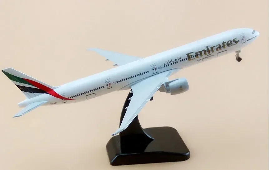 19 cm metalowy model samolotu Air Emirates Airlines B777 300ER Model samolotu Boeing 777 Airways samolot ze stojakiem na koła