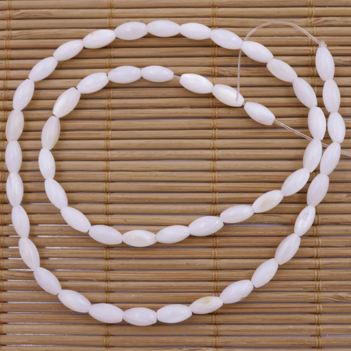 Natural  Oval White Mother of Pearl Loose Beads 15