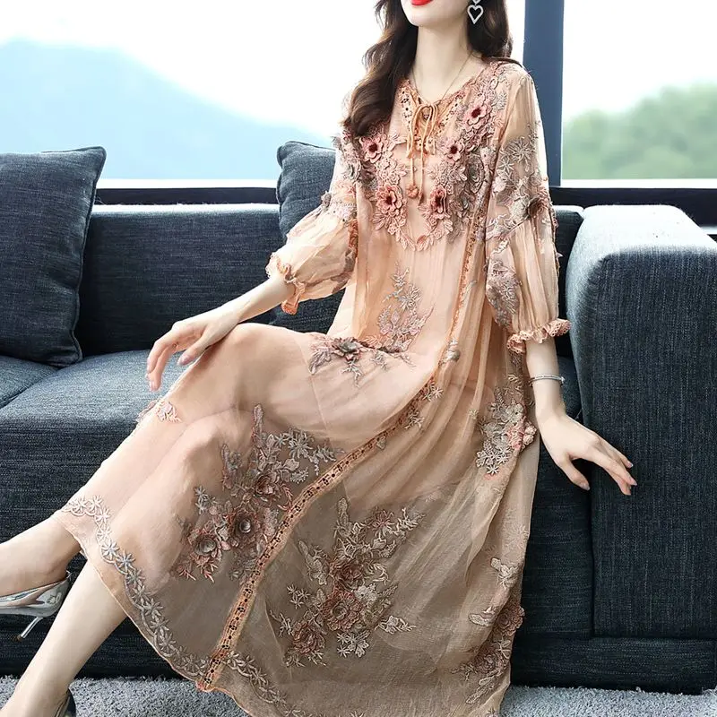 Stylish Floral Embroidery Vintage Dresses Spring Summer Elegant Lantern Sleeve Women\'s Clothing O-Neck Drawstring Midi Dress New