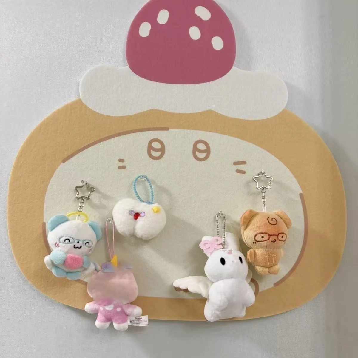 New Cartoon Pattern Small Cake Felt Board Wall Stickers Without Punching Photo Message Board Dormitory Message Storage Wall Gift