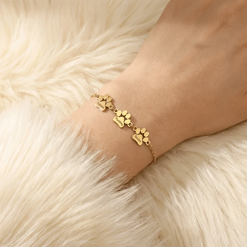 

﻿ Custom Dog Paw Print Name Bracelet, 304 Stainless Steel Material, Cute Design Suitable for Women