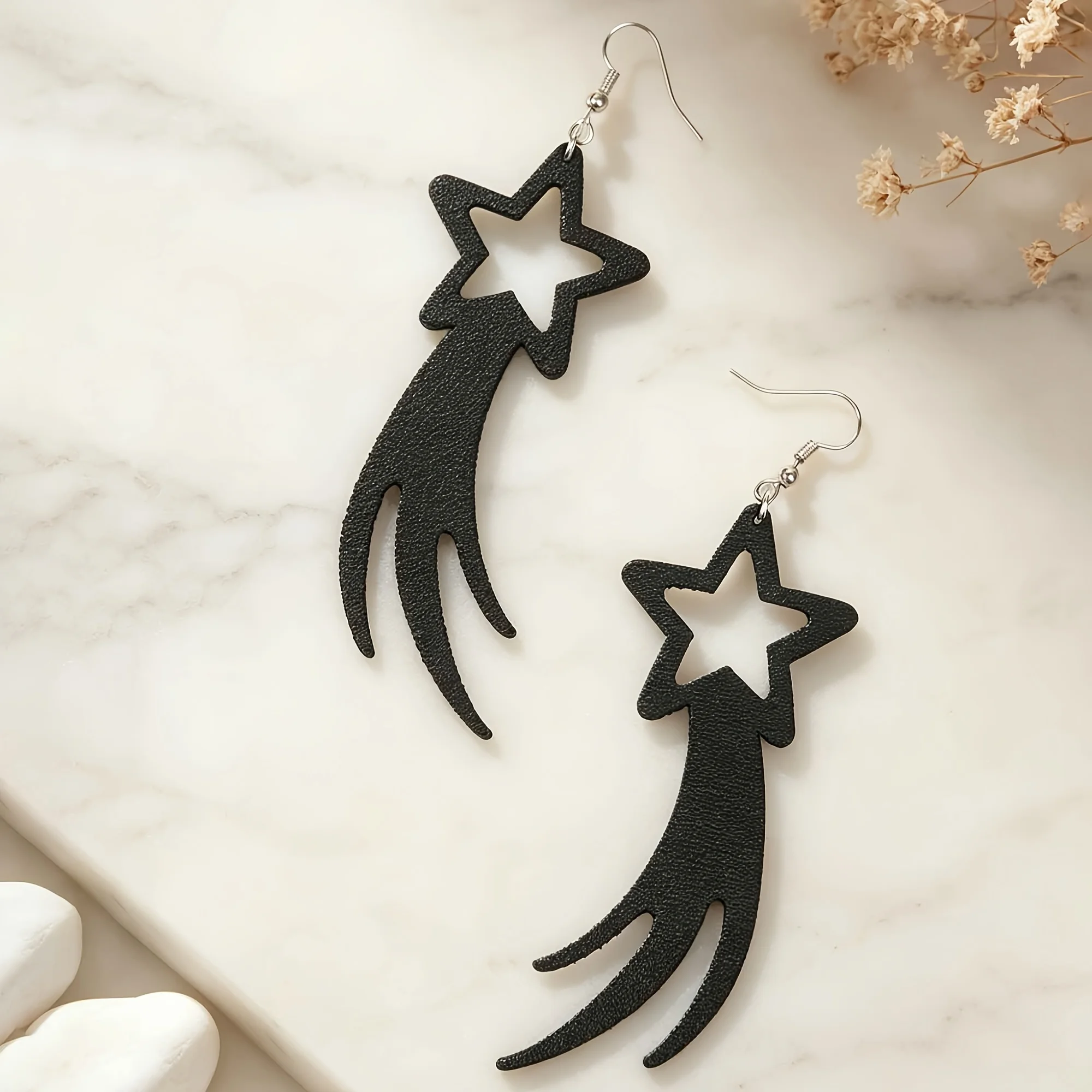 Marliwoo 1 Pair PU Leather Shooting Star Dangle Earrings Hollow Star Cut‑out Long Tassel Slivery Hook Women Party Drop Earrings