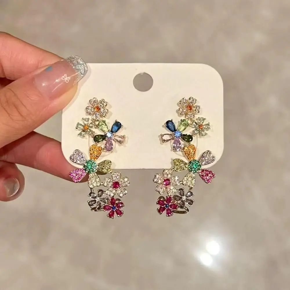 Elegant Sweet Rhinestone Flower Earrings Hollow Out Ear Jewelry Shining Flower Earrings Colored Ornaments Sweet Ear Clips Women