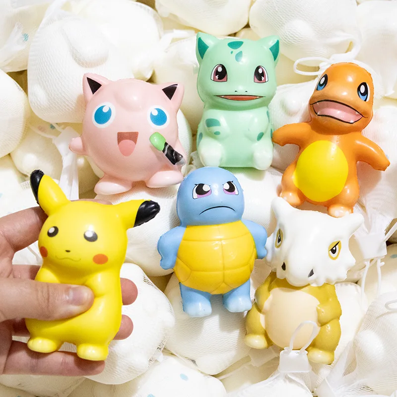 Zufällige 4 Stück Pokémon Charmander Squishy Figuren Niedliche Cartoon-Stressabbau-Figuren Tragbares Büro-Unterhaltungs-Fidget-Spielzeug Mini-Geschenk