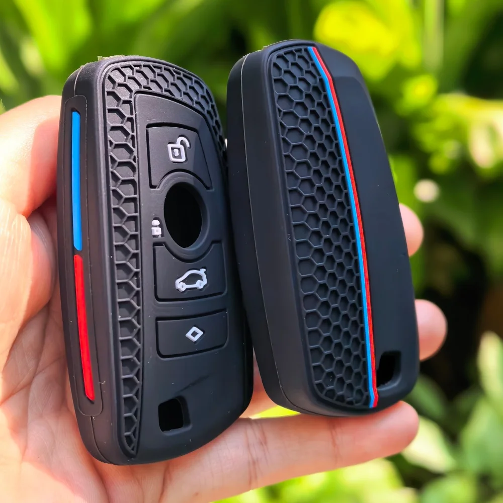 

Чехол-накладка из силикона на 4 кнопки для ключей BMW 3 серии (F30 / F31 / F34), 4 серии (F32 / F33 / F36), 5 серии