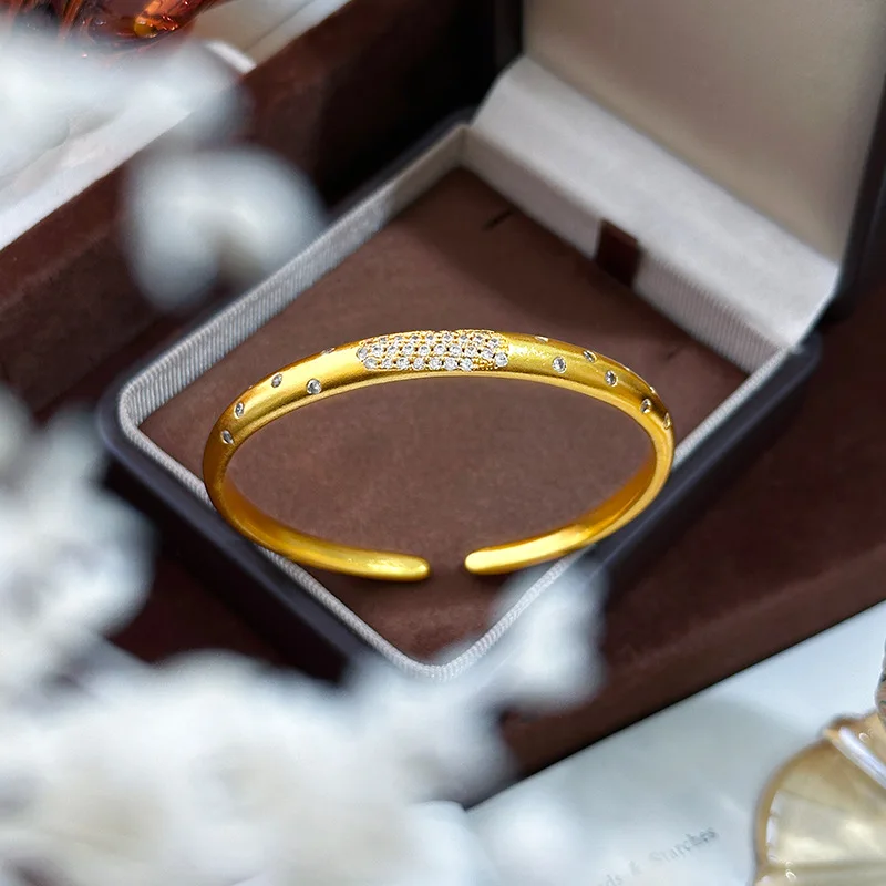 Luxury 9999 24K Real Gold Golden Flashing Small Row Diamond Star Bracelet for Women Retro Broken Diamond Open Bracelet
