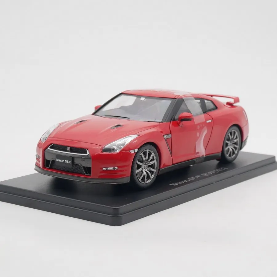 Diecast Ixo 1:24 Scale GT-R R35 2012 Alloy Car Model