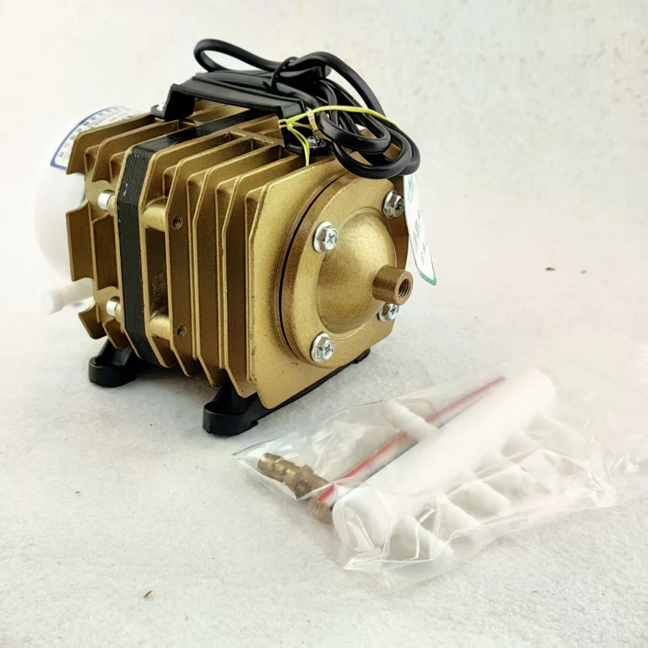 

45 Вт 220 В электромагнитный аквариумный воздушный насос аквариум аэробный пруд культура кислородный насос