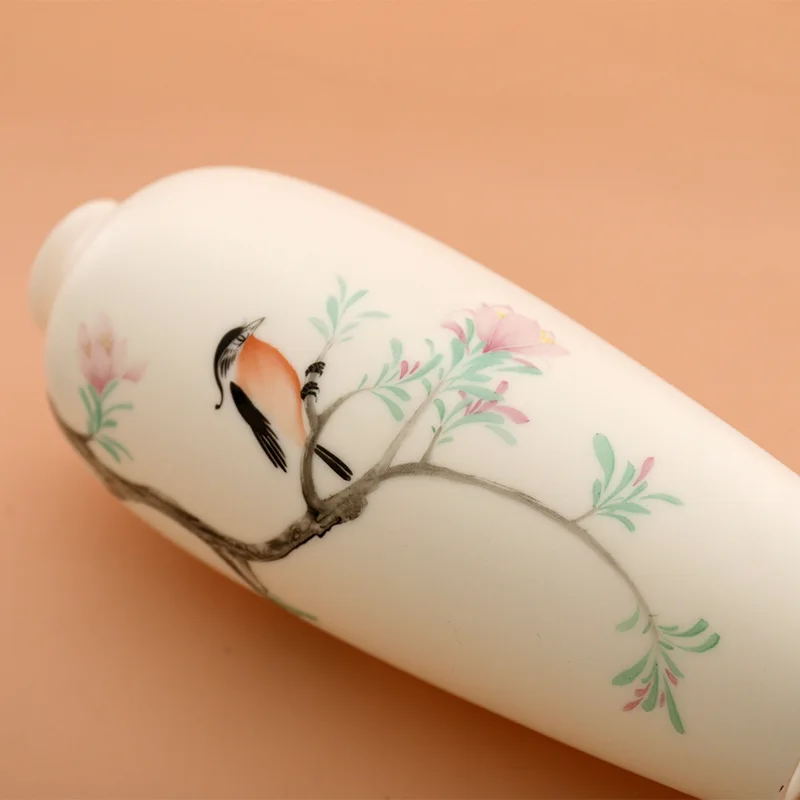 Kun Hong, Dehua New Chinese-style Ceramic Vase, Hand-painted On-glaze Handicrafts, Soft Furnishing, Creative Home Ornaments, Pri