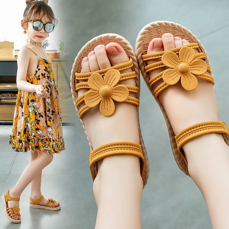 

Girl Summer Sandals 2026S New Korean Edition Child Flower DressShoe Fashion Girl Anti Slip Walking Sandals Girl VersatileSandals
