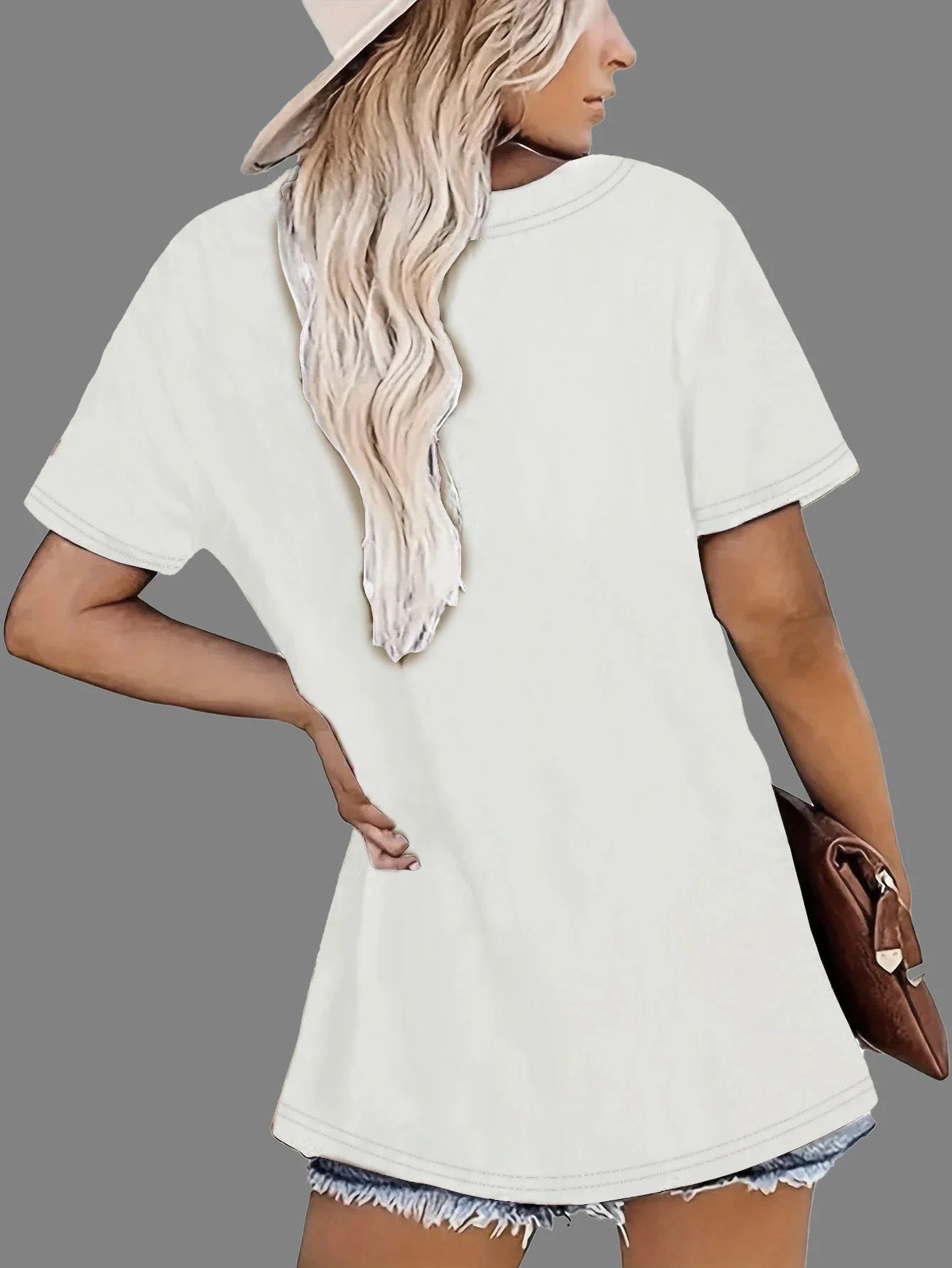 Talla grande Camiseta blanca de manga corta: gráfico playero de langosta y “Dolce Vibes Only”