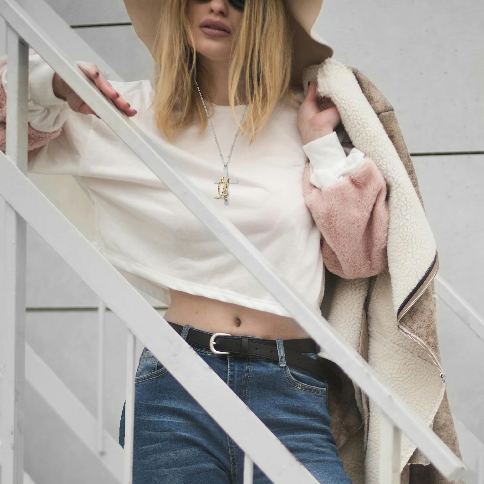 

Creative Stethoscope Necklace Jewelry for Nurses Medicine Nursing Medical Pendant Golden Crucifix Student