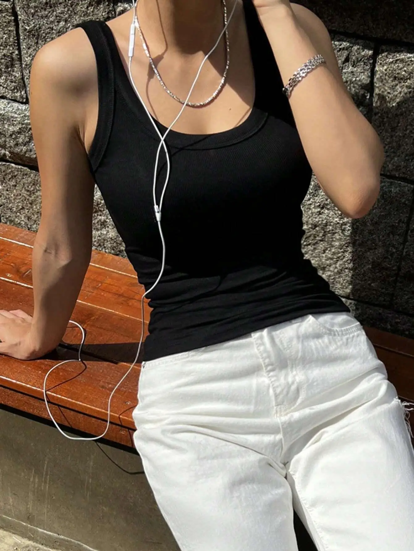 سترة بروتيل محبوكة بظهر جميل مقترنة مع غطاء صدر صيفي للسيدات 2024 ملابس خارجية جديدة من القطن بدون أكمام