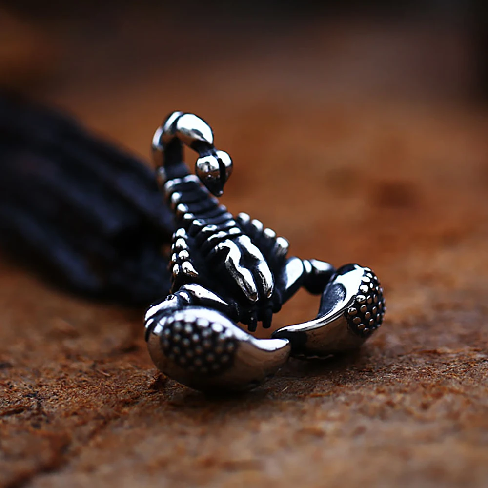 Retro Stainless Steel Scorpion Pendant Necklace For Men Boy Punk Domineering Animal Pendants Street Fashion Jewelry Dropshipping