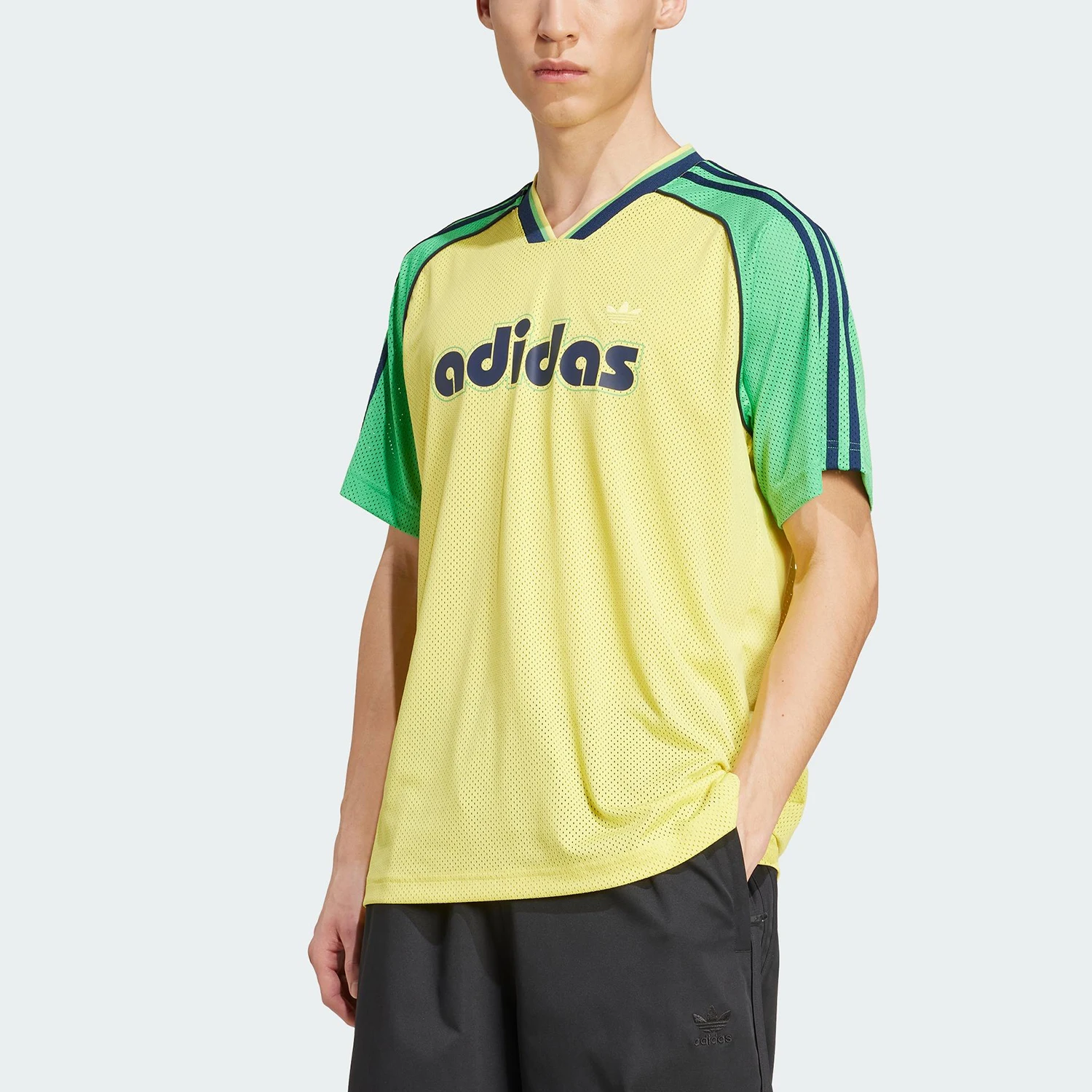 adidas-genuine-clover-men's-retro-v-neck-loose-sports-short-sleeved-shirt-jd0813