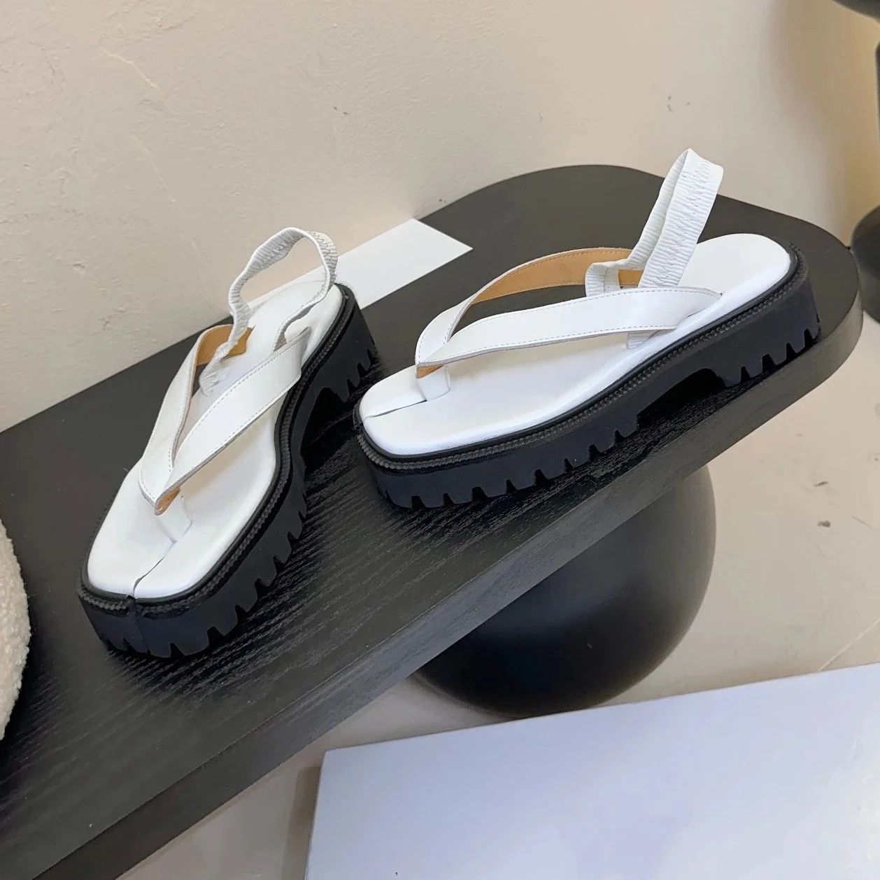 2025 FANGXITING Newest Summer Genuine Leather Thongs Thick Sole Slingback Woman Gladiator Sandals Flip-Flops Mules Beach Shoes