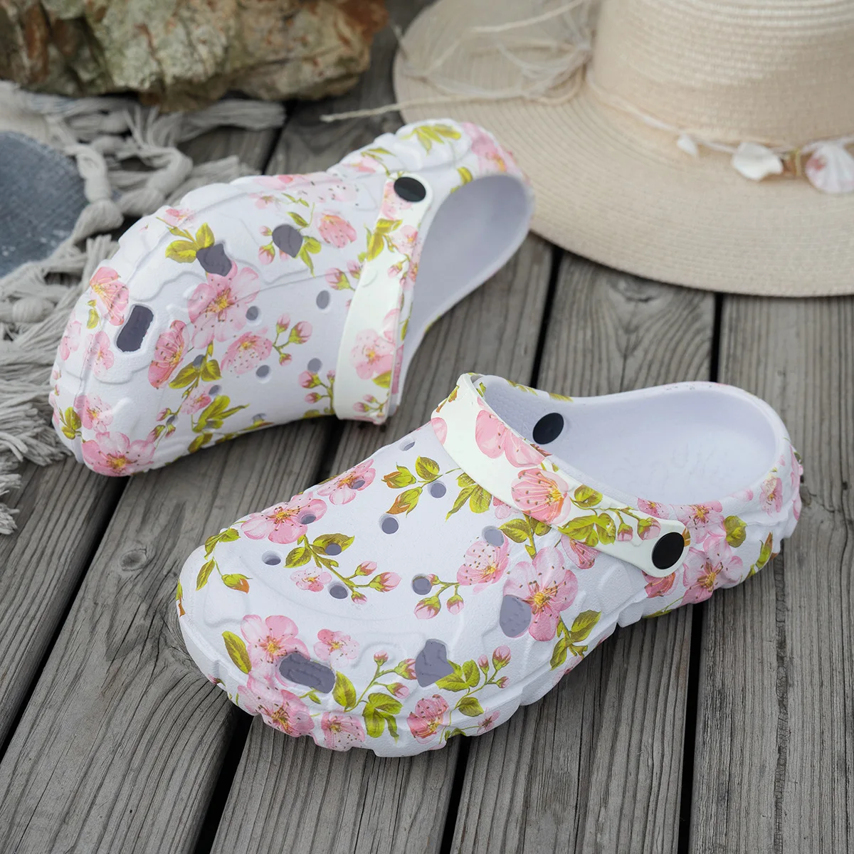 chinelo-feminino-2026-nova-chegada-de-verao-sandalias-de-praia-retro-em-eva-com-bico-aberto-sola-macia-e-amortecida-sandalias-para-casal