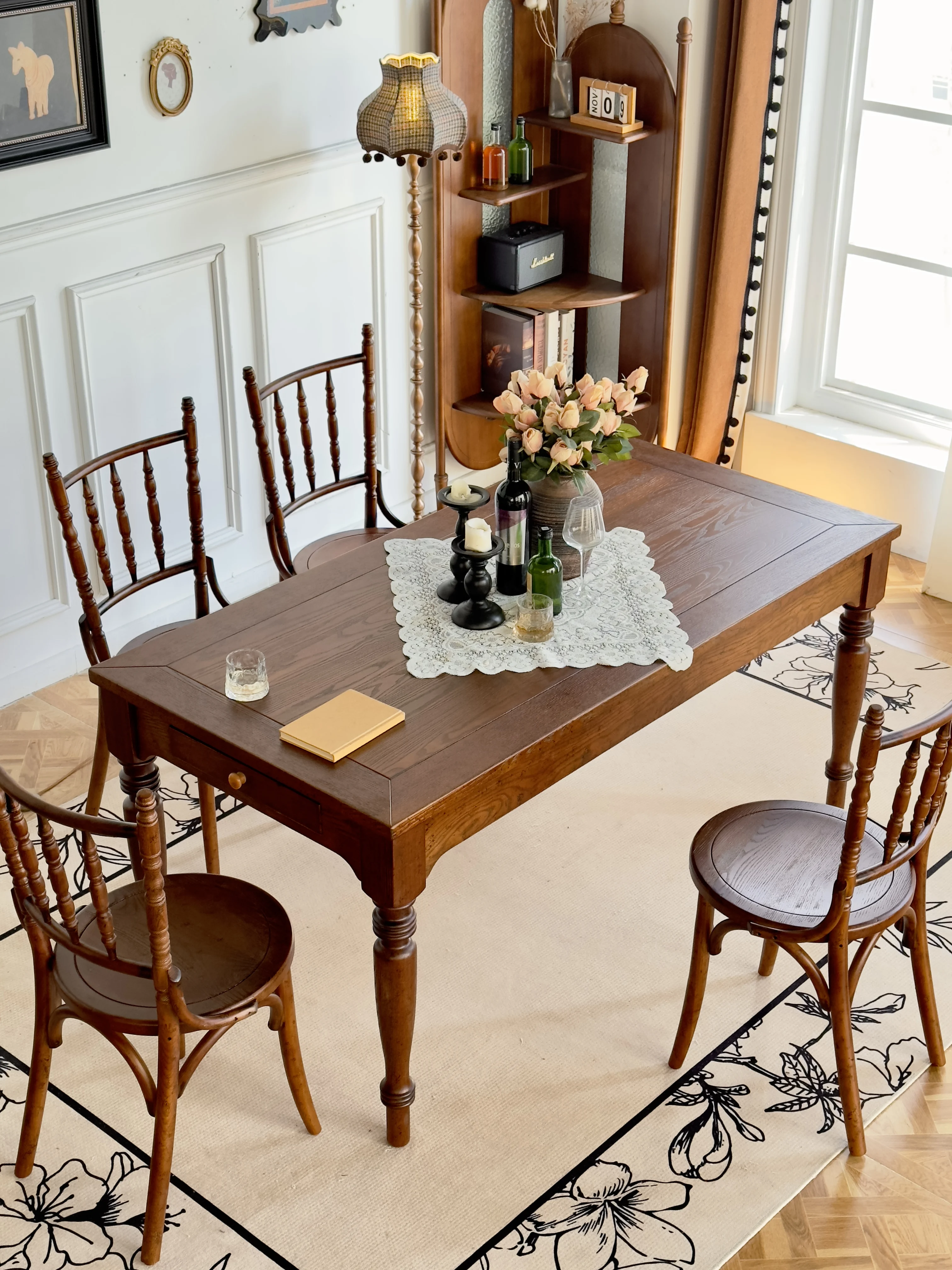 China Factory Wholesale French Retro Rectangular Solid Wood Dining Table