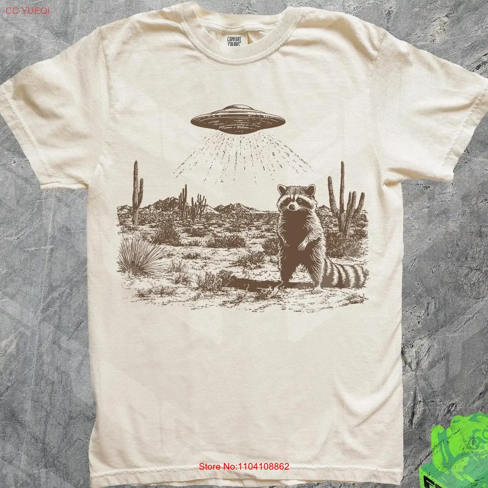 Vintage UFO Cowboy Raccoon T Shirt Retro 90s Western Rodeo Wild West Funny Gag Meme Unhinged Animal vintage Washed Versatile