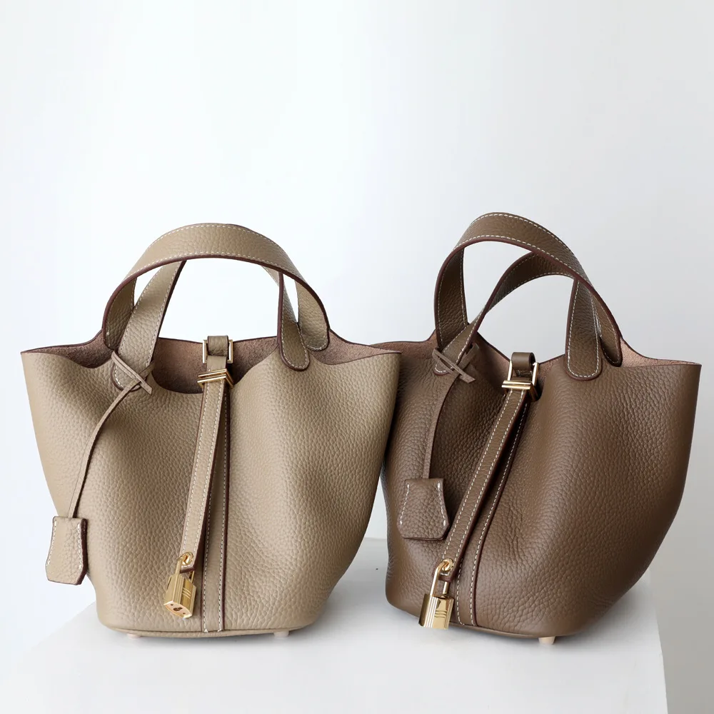 

2026 New First-layer Cowhide Vegetable Basket Bag Genuine Leather Bucket Bag Portable Commuter Lychee Pattern Hand Bag Versatile