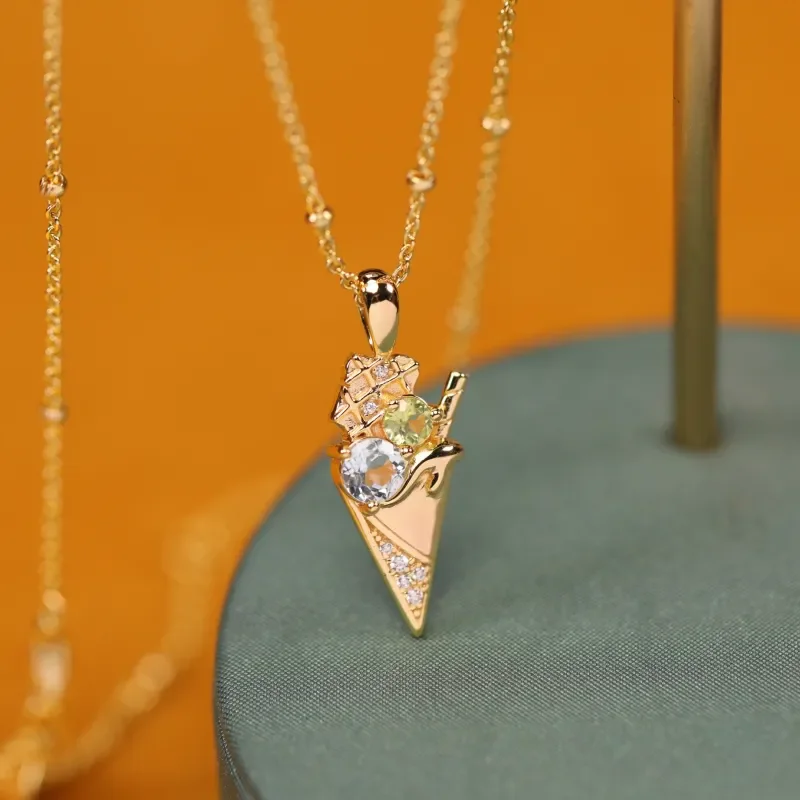 French Style Gold Color Zircon Ice Cream Waffle Pendant Necklace Women's Summer Seaside Vacation Eye-catching Necklace Gifts