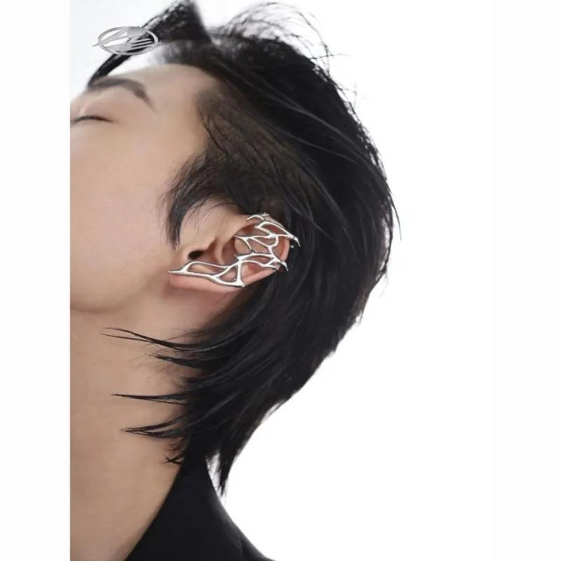 Thorn Hollow Unregelmäßige Flüssigkeit ohne Piercing Ohrhaken für hochwertige Paare ohne Piercing Ohren Ohrclips für Männer und Frauen