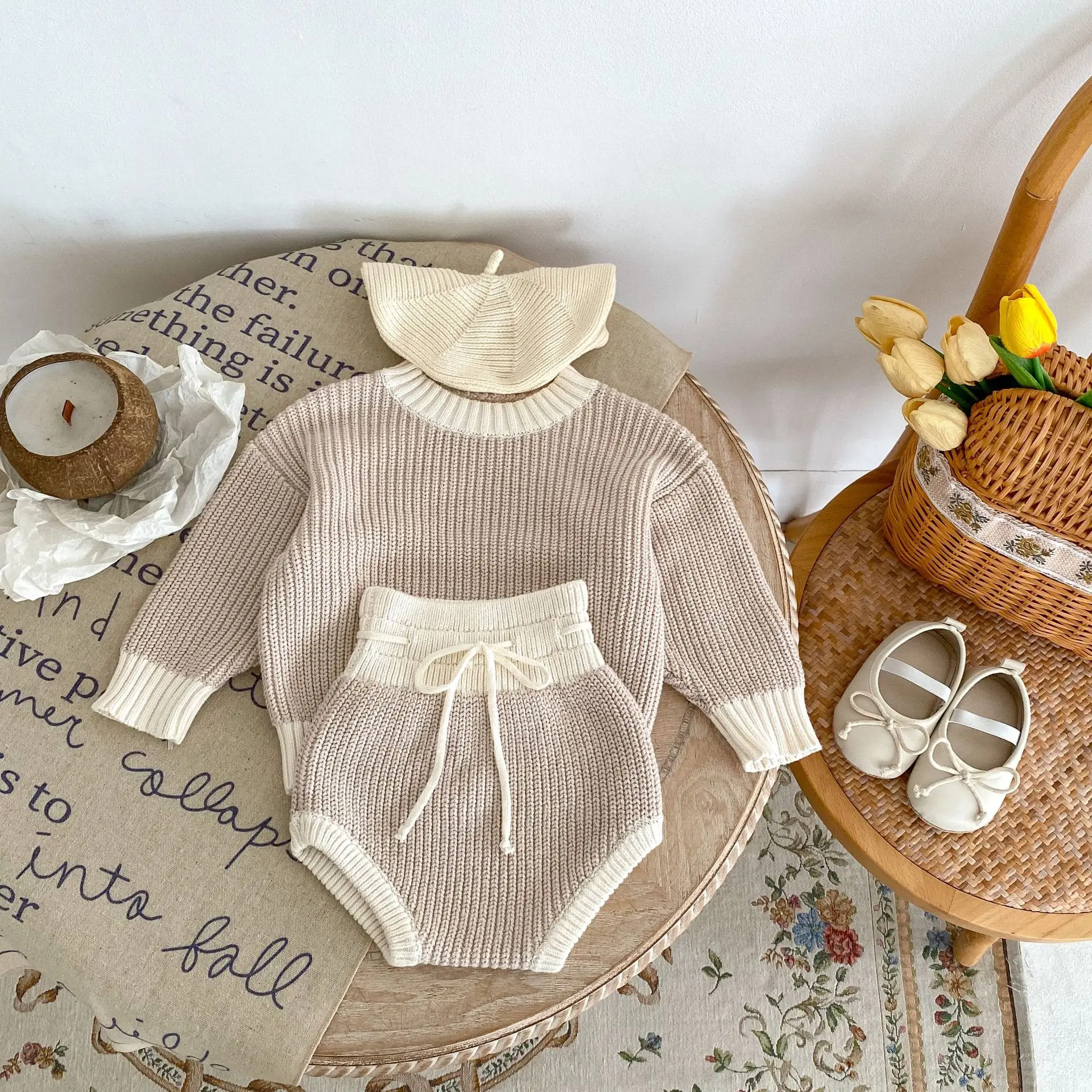 Autumn new baby clothing 0-3 year old baby girl pearl ground thick needle pullover+color matching pants 2-piece set