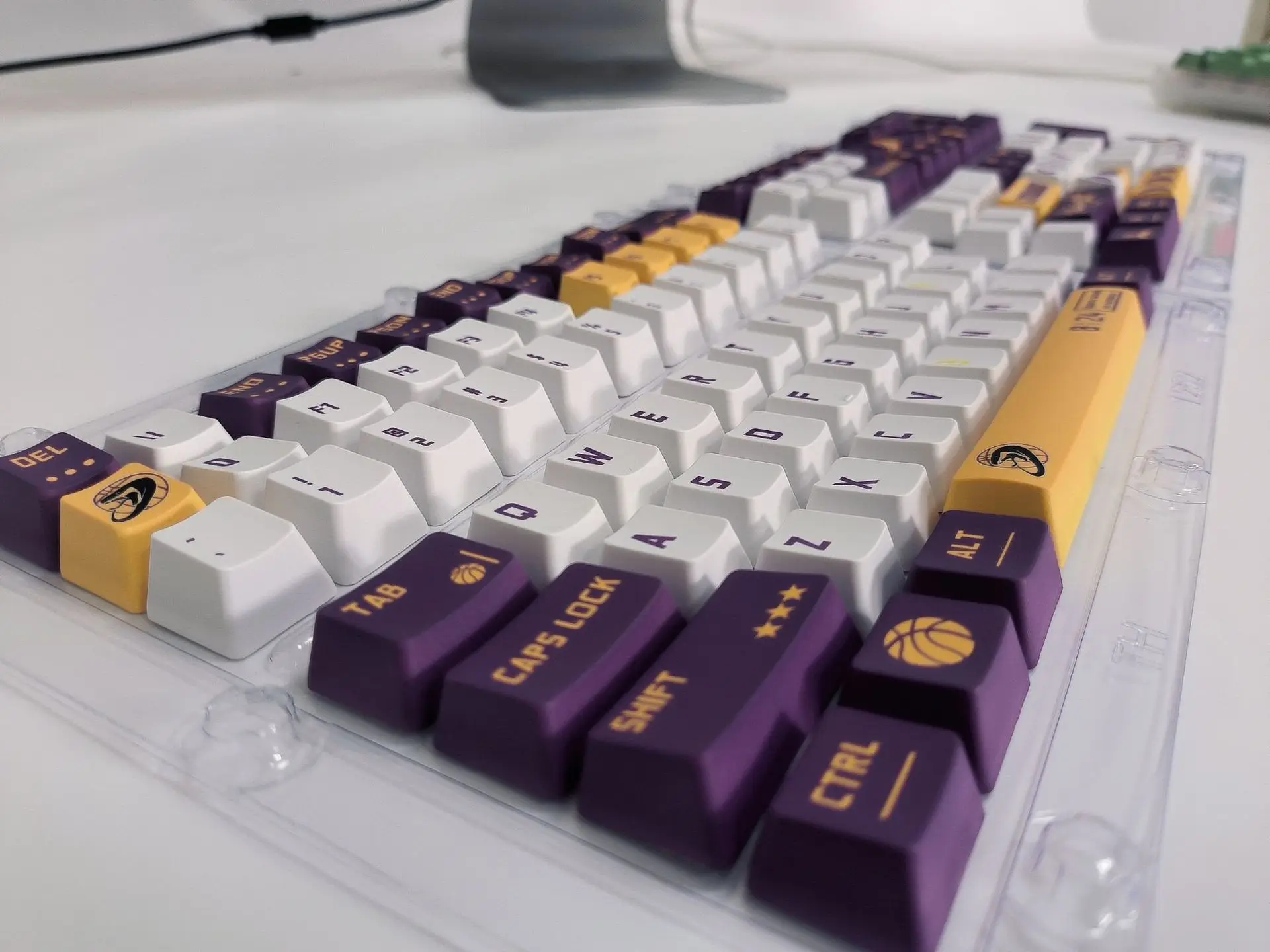 Imagem -05 - Altura Keycaps Teclado Tema Roxo e Dourado Pequeno Conjunto Completo Pbt Oem Rosa Roxo Sublimação de Calor Keycaps Árabe Coreano Russo