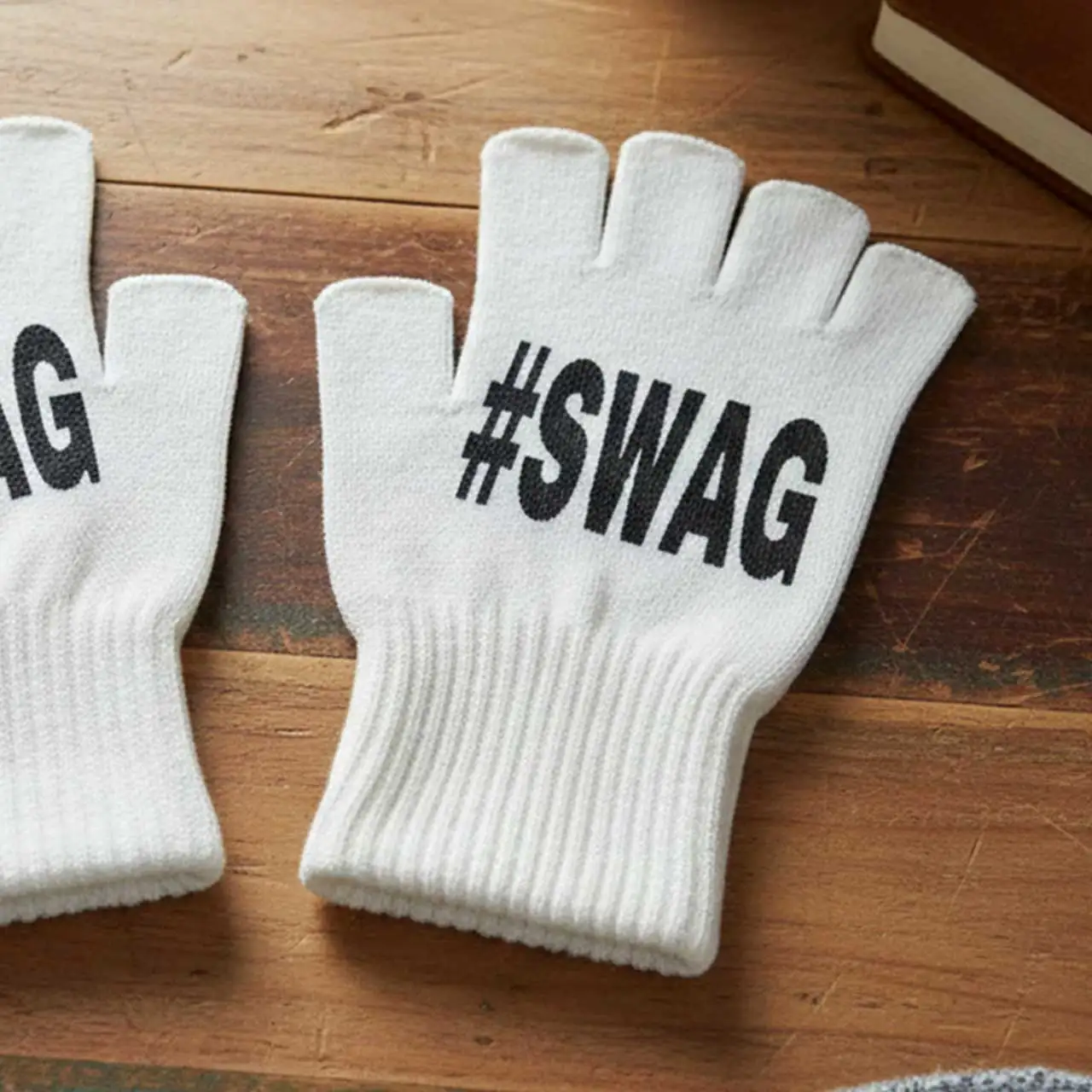 Unisex Fingerless Gloves Knitted Half-Finger Warm Gloves for Daily/Outdoor