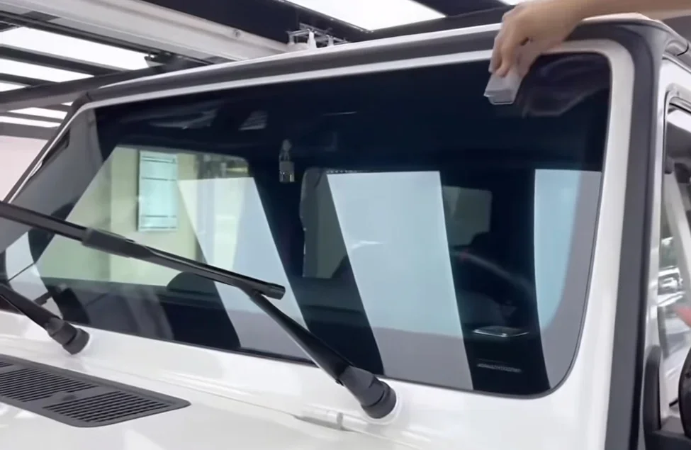 Anti-Explosion Transparent TPU Car Window Tint Film Decorative Front Windshield Protection with Anti-Scratch Function