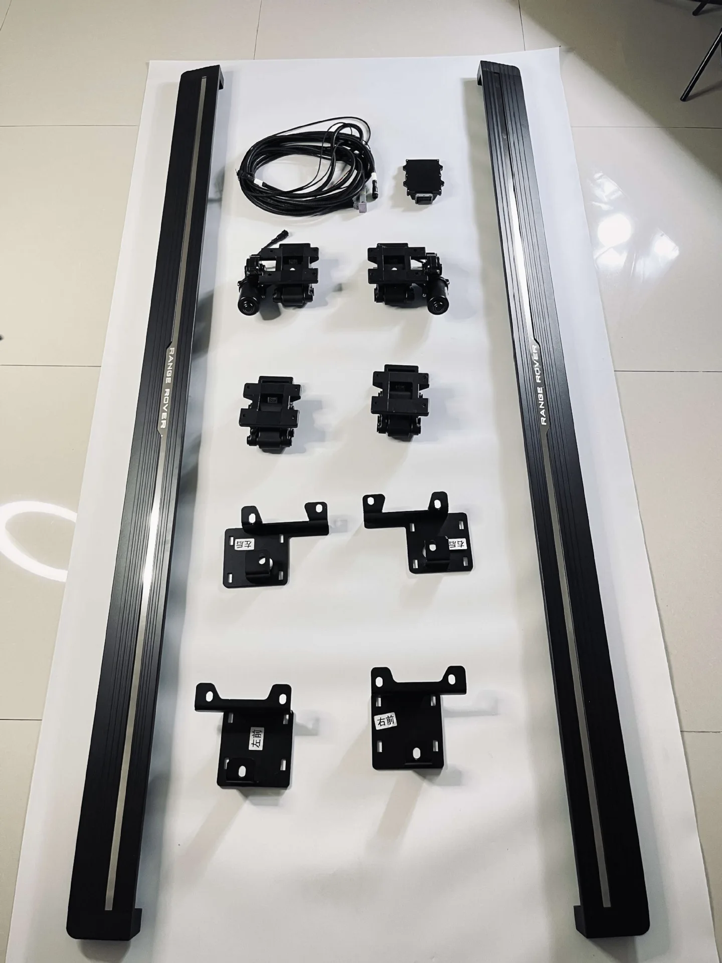 Factory Fast Delivery Custom Logo Aluminum Alloy IP8 Waterproof Car Power Running Board Electric Side Step Pedal Landrover 4