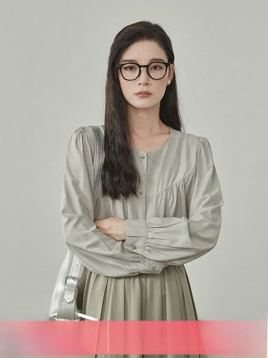

Retro Elegant Women's Shirt Spring 2026 round Neck Versatile Design Long Sleeve Loose Fit Button up Pure Color Casual Top