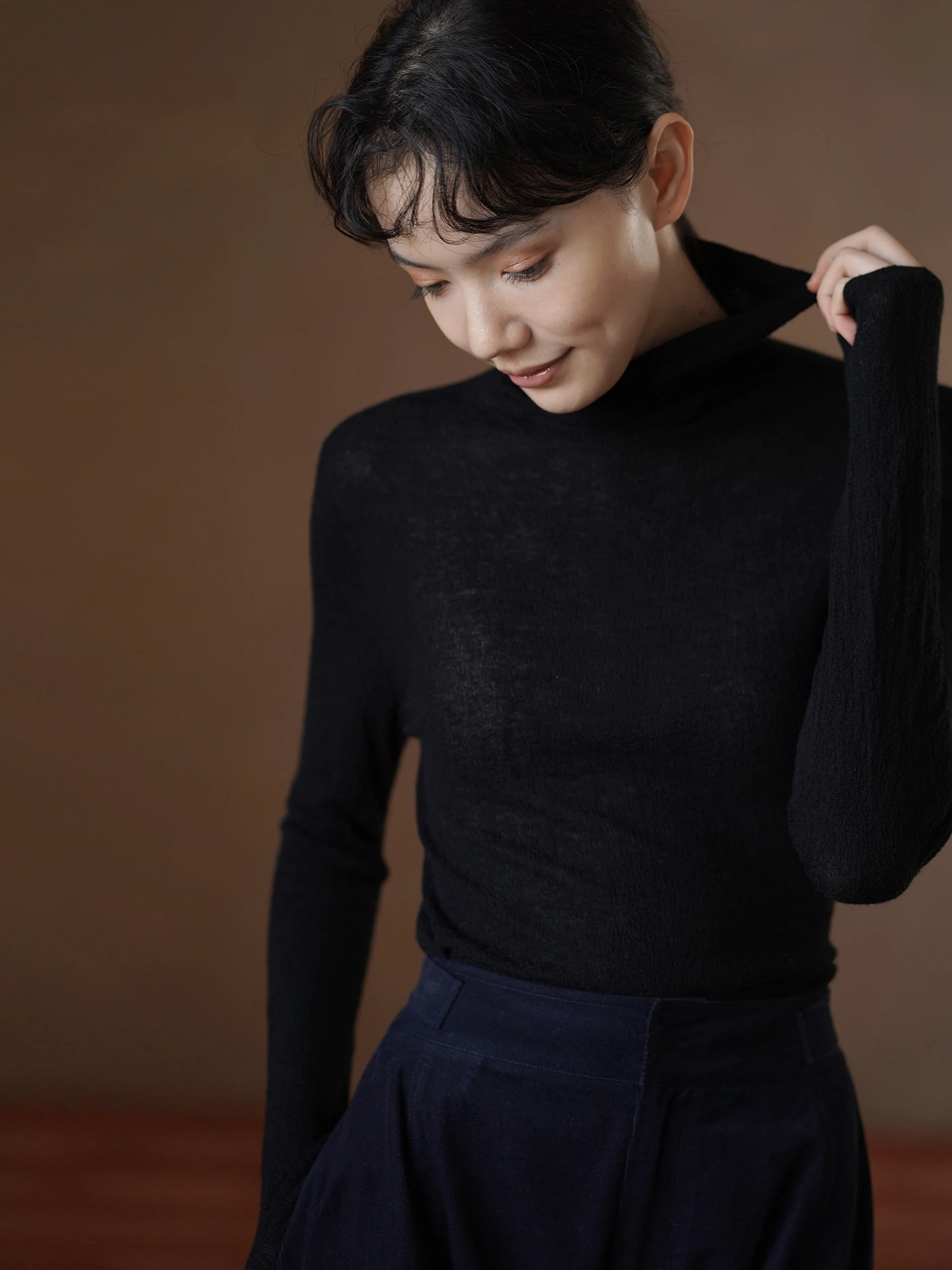 

Hacikis Miss 2 Strand 60 Wool Euro Organza Blended Lightweight Texture Wrinkle Feel Soft High Collar Knitted Women Inner Wear