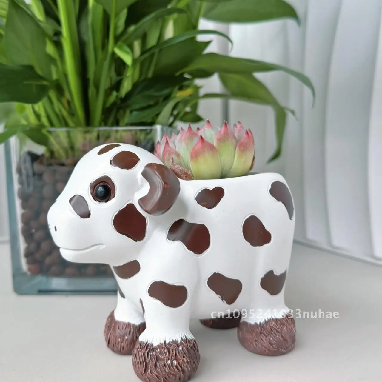 

Cute exquisite cow shape resin fleshy flower pot crafts can be used for courtyard garden interior decoration