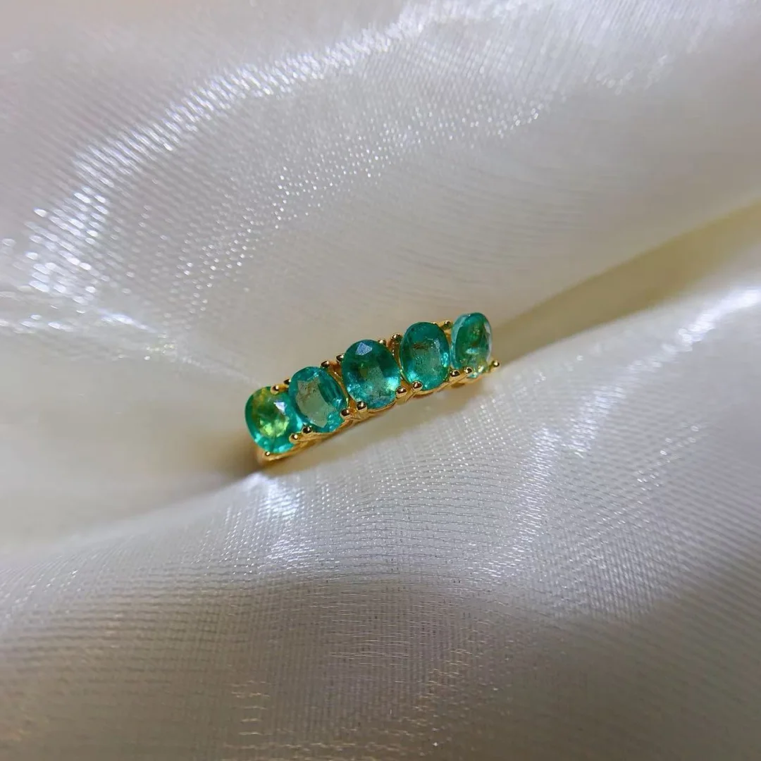 

Classic Design Sophisticated Natural Emerald Ring S925 Pure Silver Fashion Jewelry Polished Gemstone Daily Wear Jewelry