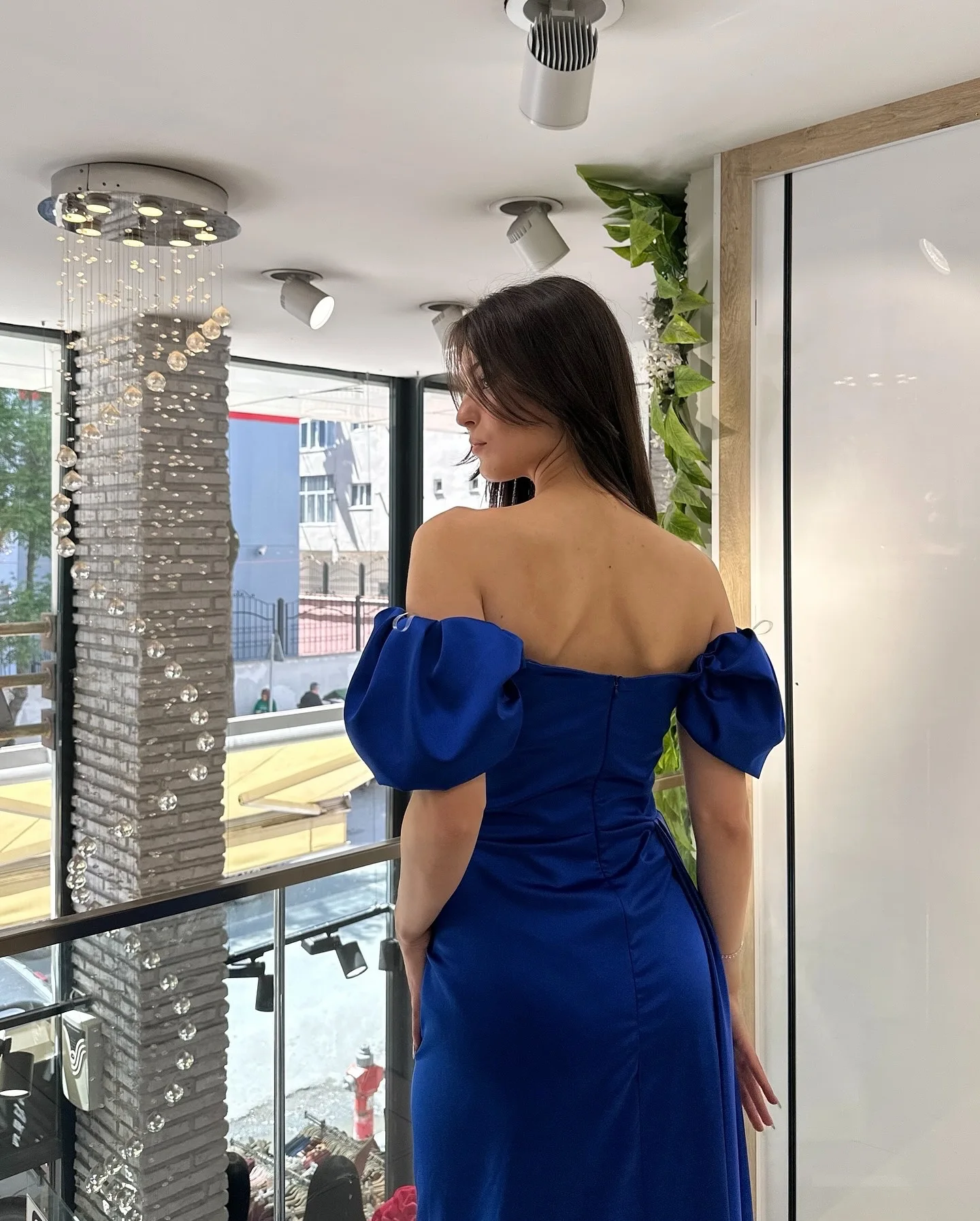 2025 выполненное на заказ трикотажное платье без бретелек с открытыми плечами, платья знаменитостей, изысканное вечернее платье без рукавов с боковым разрезом и молнией сзади