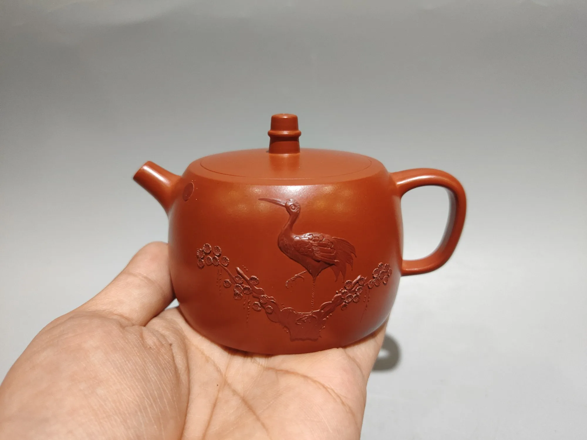 Yixing Purple Clay Pot two-color Crane patterned teapot Longevity like the pine tree and the crane Han Duo Pot kettle