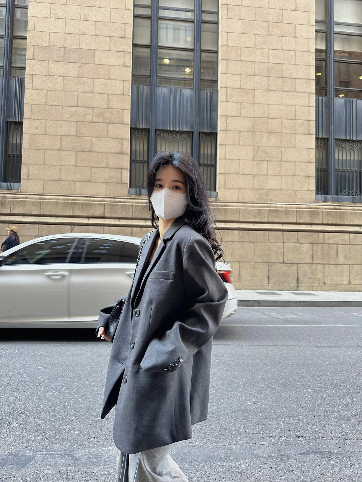 

Весна 2026: Новая модная женская куртка свободного кроя, классический стиль, длинный рукав, универсальная элегантная верхняя одежда