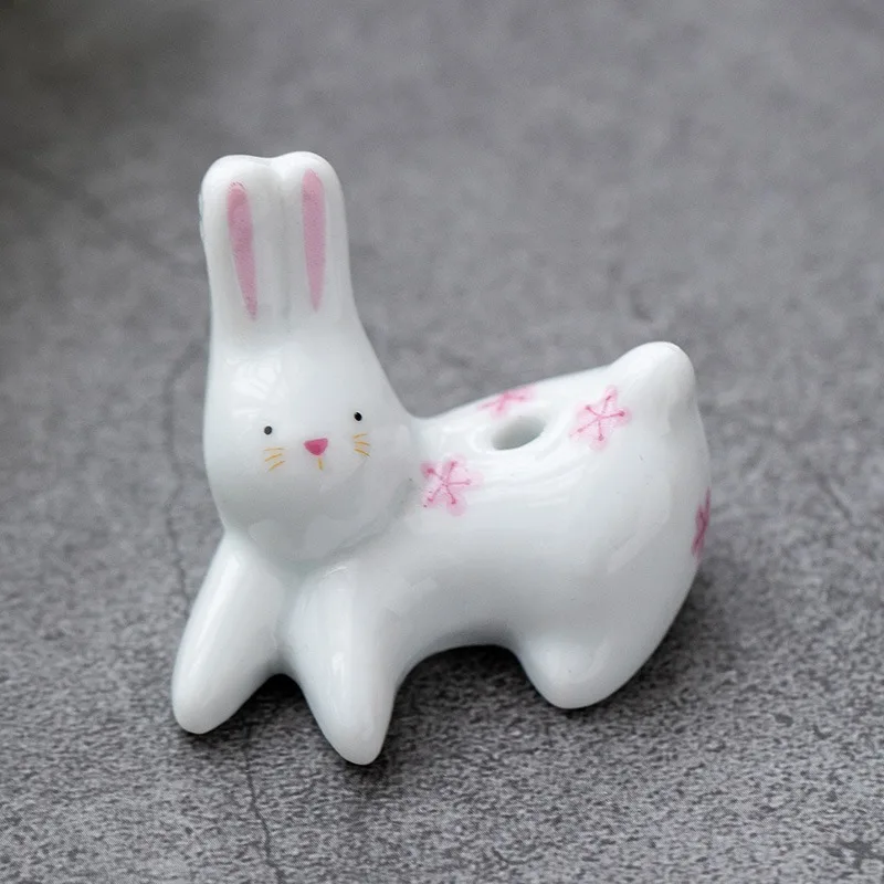 1pcs Rabbit and Kitten Incense Holder Ceramic Cute Incense Burner Ornament Creative Home Decor Incense Holder Home Decoraction