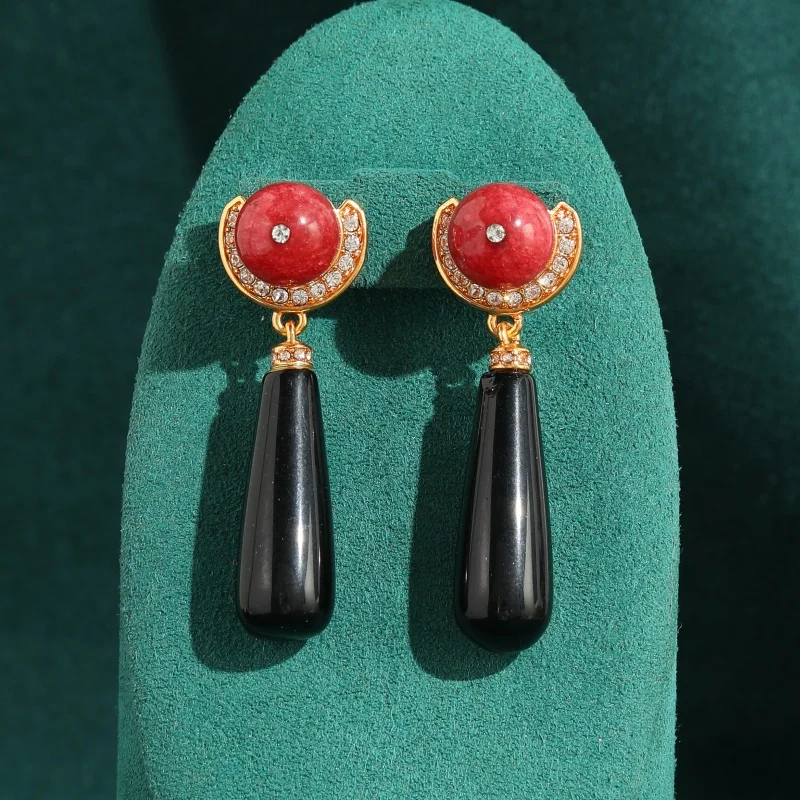 

Vintage Red Agate Round Black Water Droplet Earrings Luxury Antique Art Deco Gold Color Jewelry Brand High Quality Gift New
