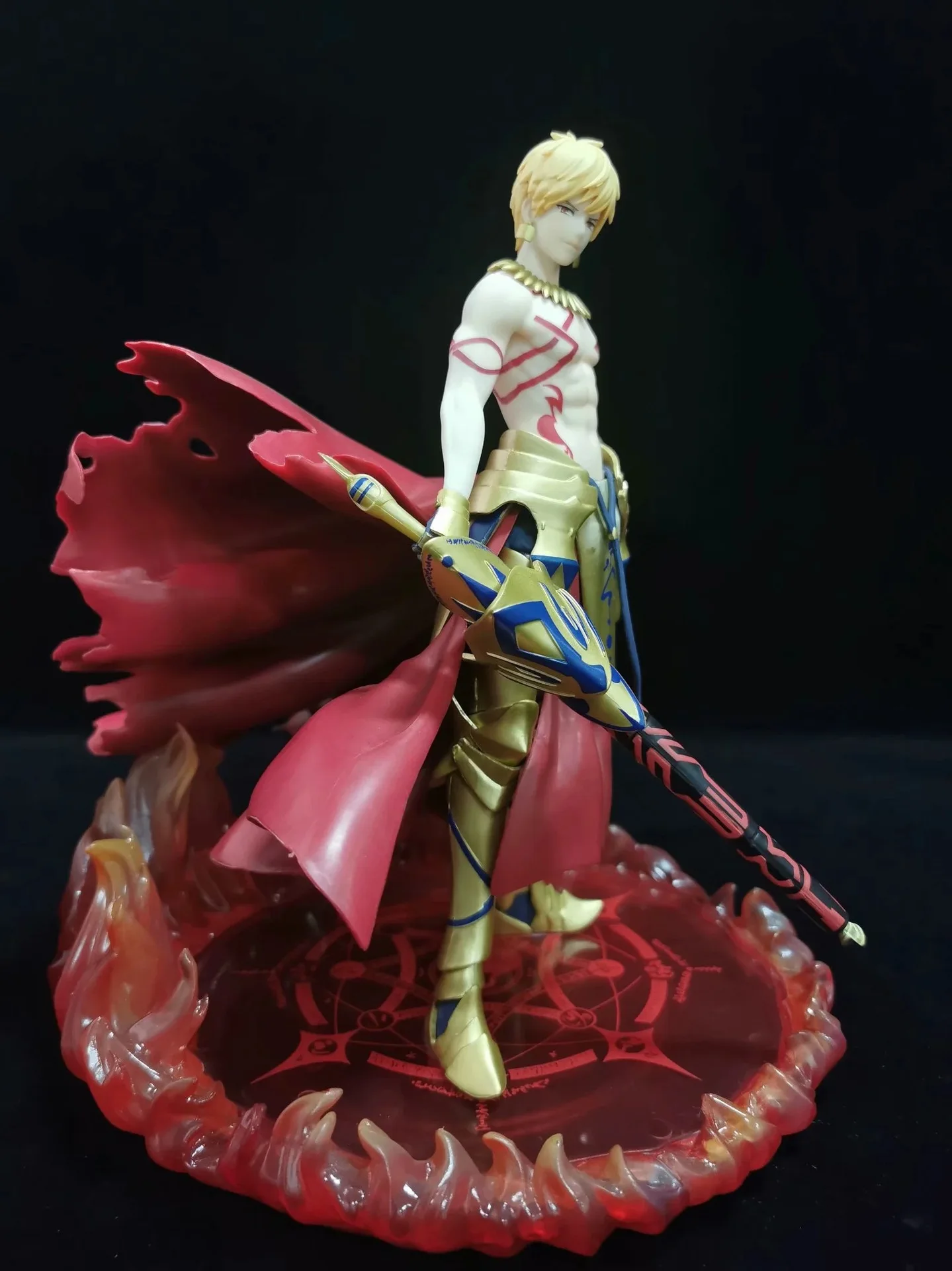 

Коллекционная фигурка Гильгамеша из японского аниме Fate/Grand Order, 26 см, из ПВХ, для взрослых фанатов и в качестве подарка детям