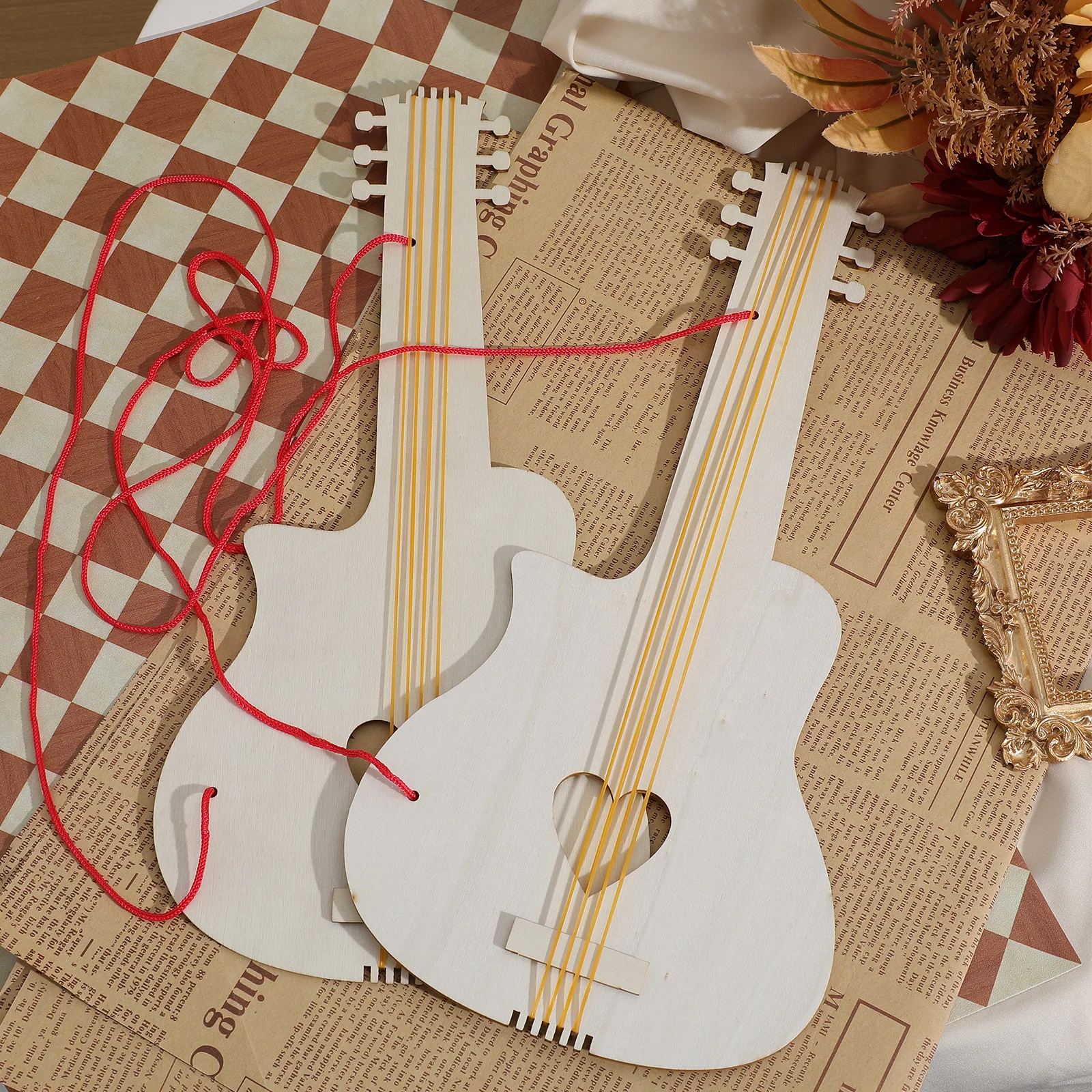 2 Stuks Kids DIY Houten Gitaar Craft Kit Natuurlijke Ongeverfd Muziekinstrument voor Kunst Decoratie Verbeelding Ontwikkeling