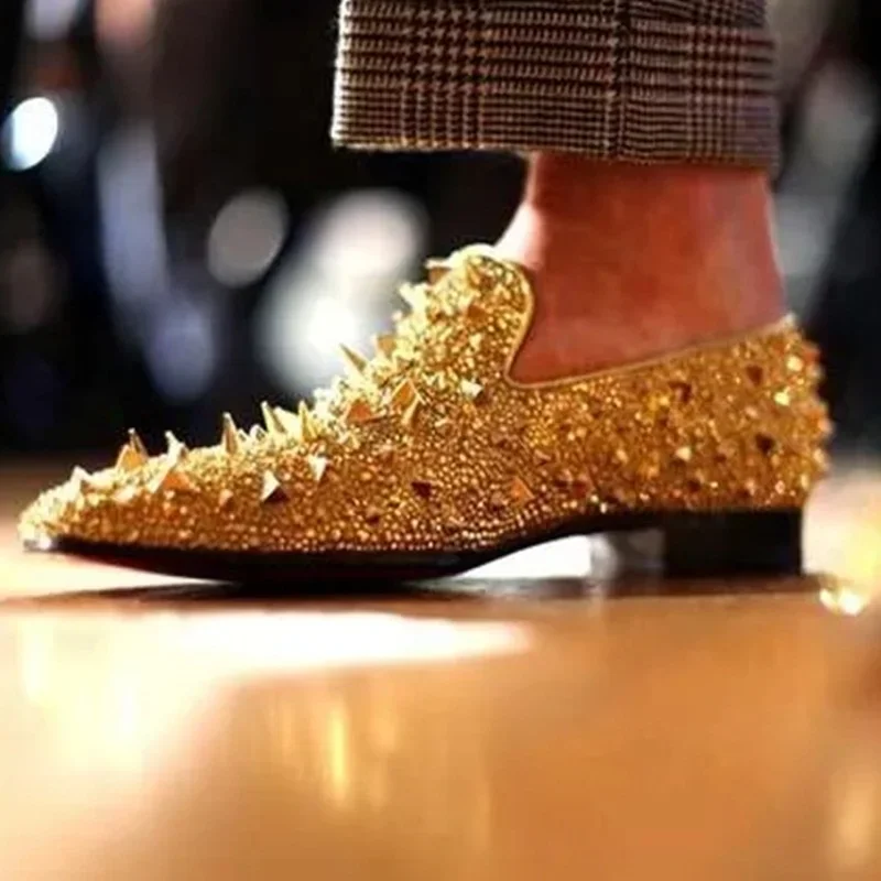 

Designer Gold Studded Loafers Shoes Men Luxury Glitter Crystal Spikes Flat Men's Formal Shoes Slip-on High Quality Rivets