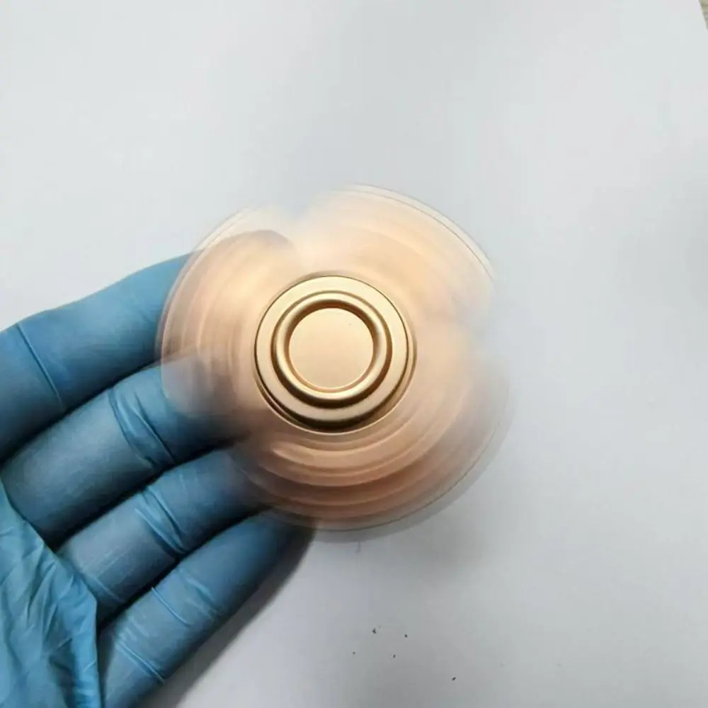 Cuscinetto silenzioso Giroscopio con punta delle dita Meccanico in materiale metallico Design del rotatore Spinner a mano Ruota dentata Pignone con punta delle dita Trottola