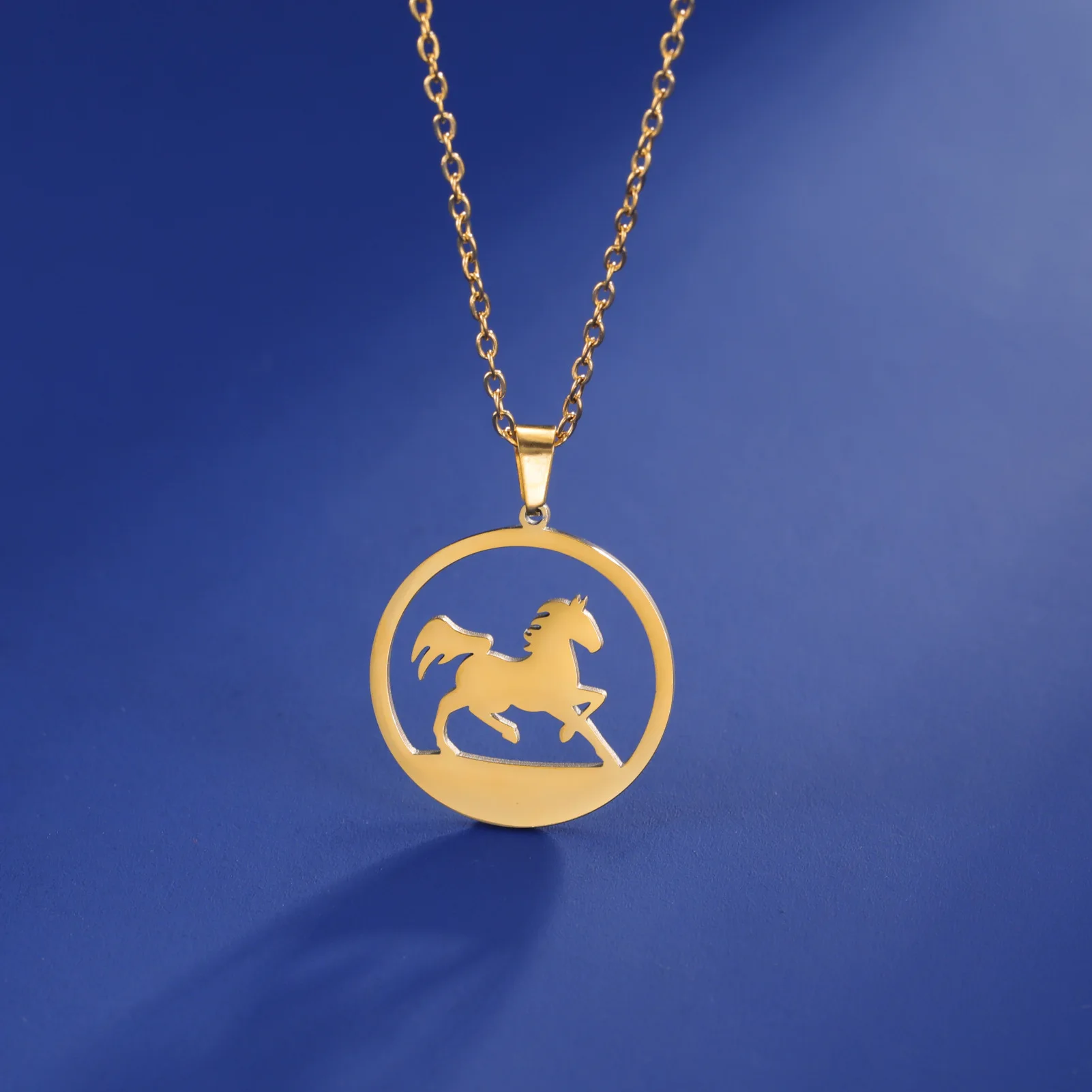 HIPEE Running Horse Round Pendant Necklace for Women Men Girls Stainless Steel Animal Chain Walking Horse Necklaces Jewelry Gift